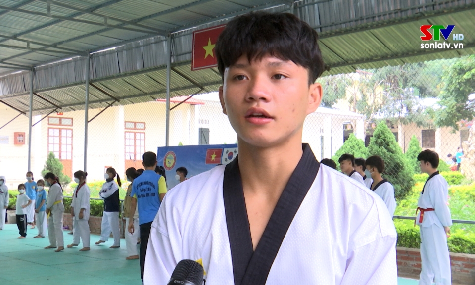 Nỗ lực của chàng trai "vàng võ thuật Taekwondo" Sơn La