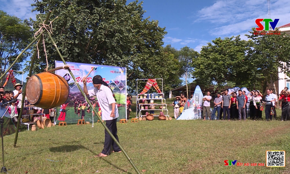 Gameshow Về bản em x&atilde; Chiềng Khoa, huyện V&acirc;n Hồ, tỉnh Sơn La