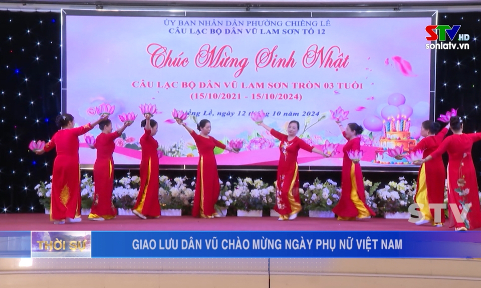 Giao lưu dân vũ chào mừng ngày Phụ nữ Việt Nam