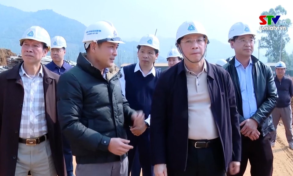 Đẩy nhanh tiến độ x&acirc;y dựng trường học tại x&atilde; Chiềng Khương