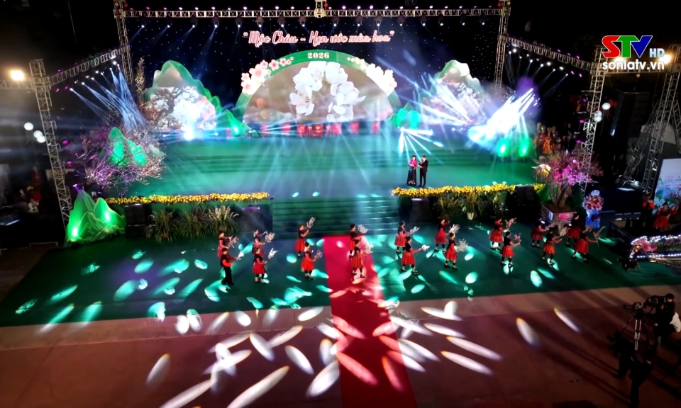 Rực rỡ chương tr&igrave;nh &ldquo;Mộc Ch&acirc;u &ndash; Hẹn ước m&ugrave;a hoa&rdquo;