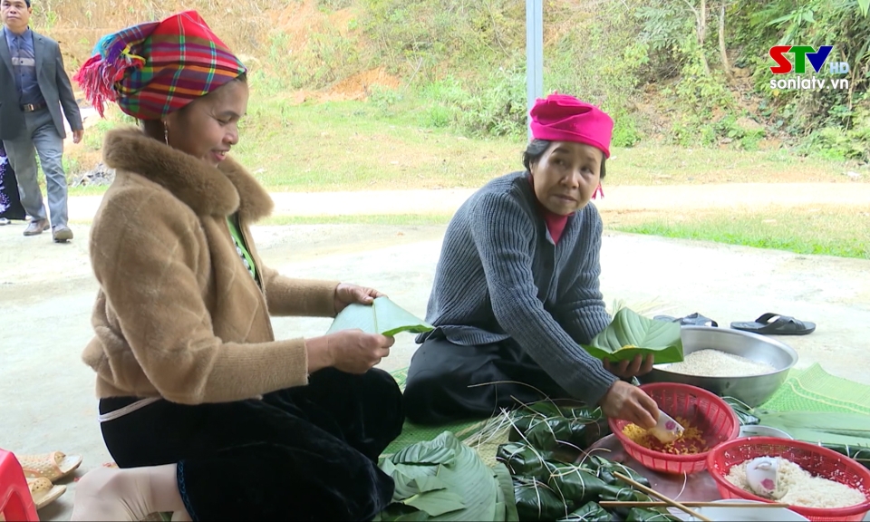 Kh&ocirc;ng kh&iacute; chuẩn bị tết của người d&acirc;n Xu&acirc;n Nha